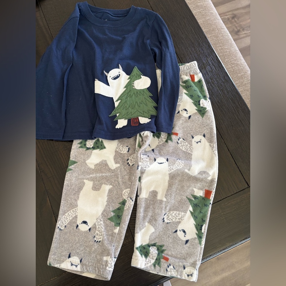 Carter's Blue and Gray Yeti Pajama Set